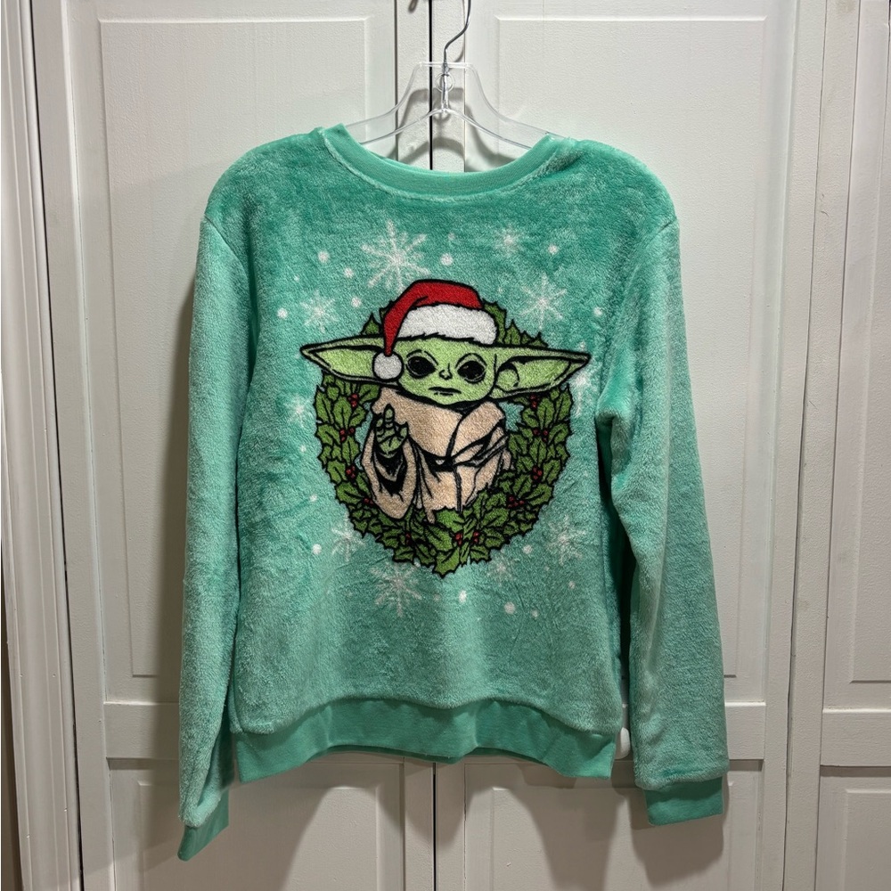 Star‎ Wars Mint Green Sweater with Baby Yoda and Santa Hat Size Medium (Teen)